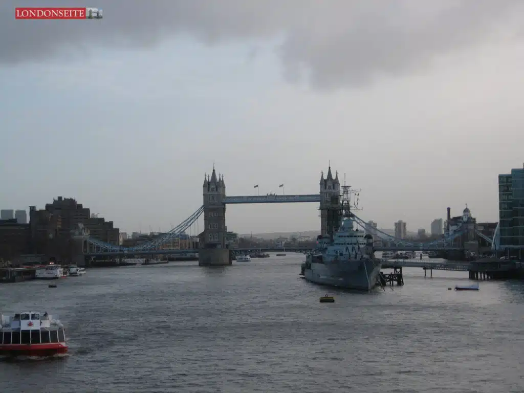 Tower Bridge und HMS Belfast