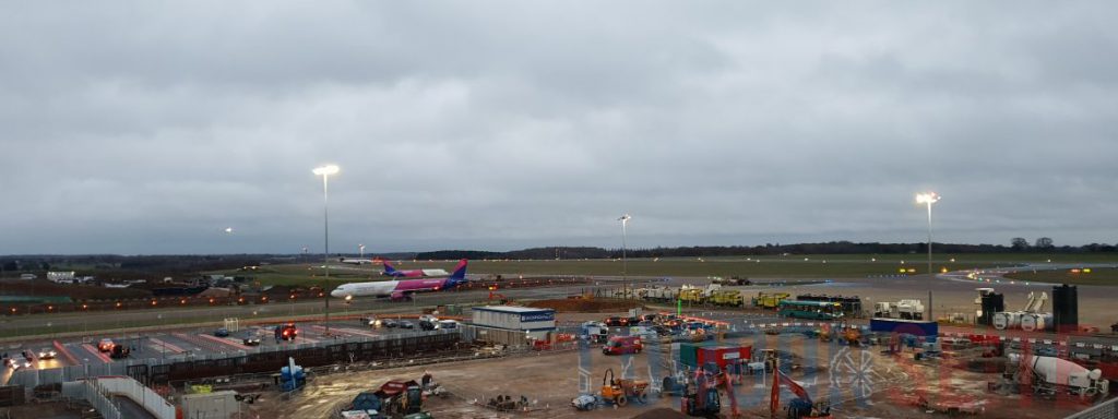 Planespotting London Luton Airport Planespotting London Luton