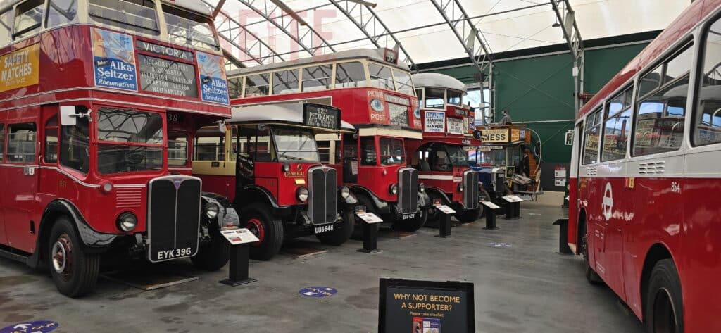 Brooklands Museum London -Concorde, Rennwagen & Anreise 14 Brooklands Museum